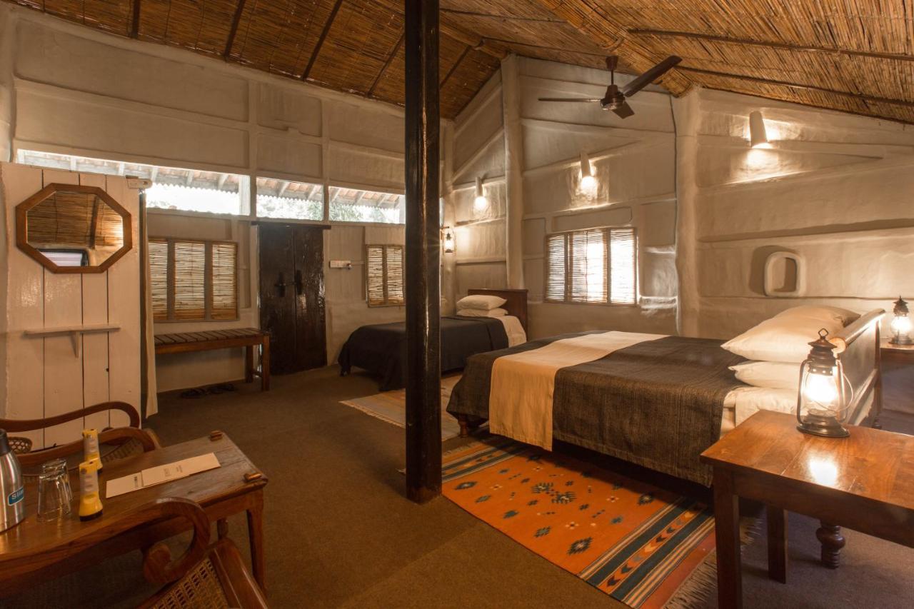 Tiger Tops Tharu Lodge&Elephant Camp Chitwan Eksteriør billede